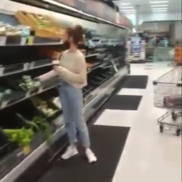 Australian Supermarket Shelves Are Empty After Truckers Go On Strike,