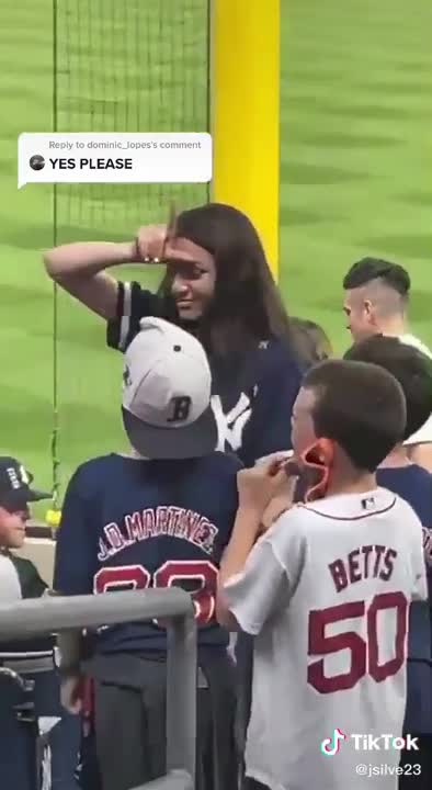 Yankee Woman Argues With Red Sox Kids?