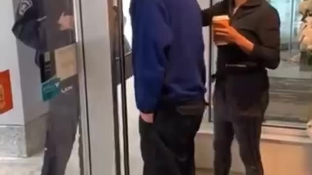 Police Intimidation @ Ottawa Cafe "Don't Open The Door!"