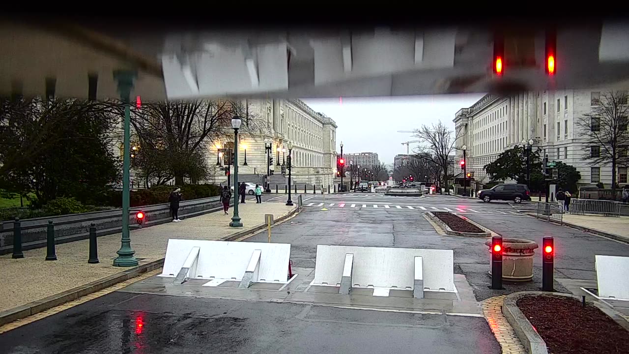 0672USCG00K25SouthBarricadeInbound_2021-01-05_16h24min27s587ms.mp4