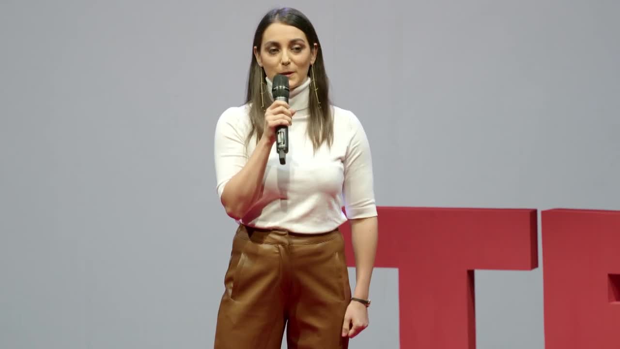 „Nézd meg az anyját, vedd el a lányát!" | Boglárka Csemer | TEDxLibertyBridgeWomen