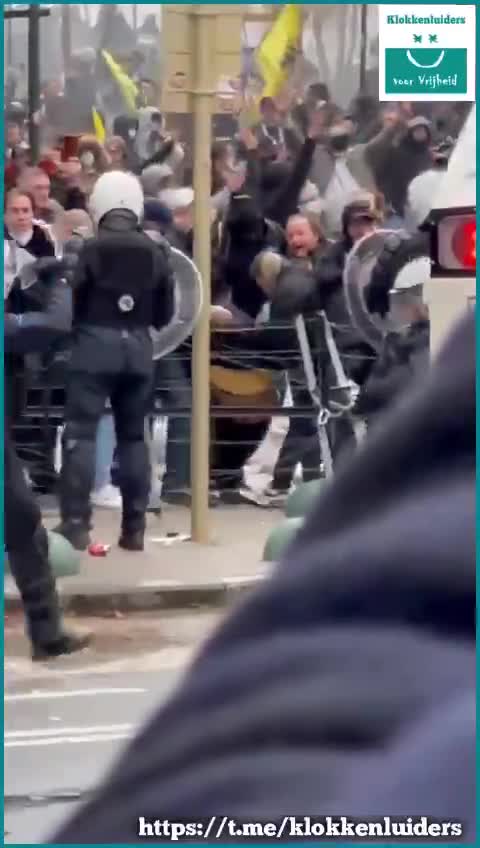 Brussel Belgium People Are Rising And Fighting Back