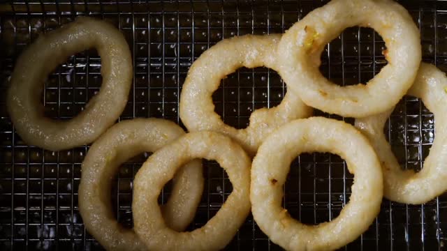 Deep frying Onion rings