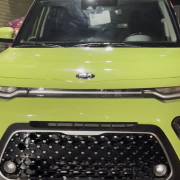 Great Kia Car green color