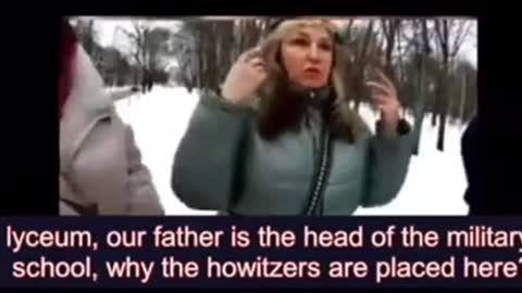 Ukrainian women berate Ukrainian soldiers