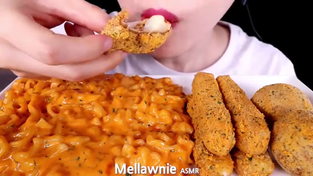 ASMR CHEESY CARBO FIRE NOODLES, CHEESE BALL, CHEESE STICKS 까르보불닭, 뿌링치즈볼, 치즈스틱EATING SOUNDS MUKBANG먹방