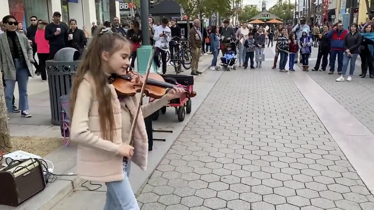 Dance Monkey - Tones and I - Street Performance - Violin Cover