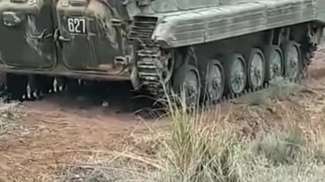 Детка ето армия