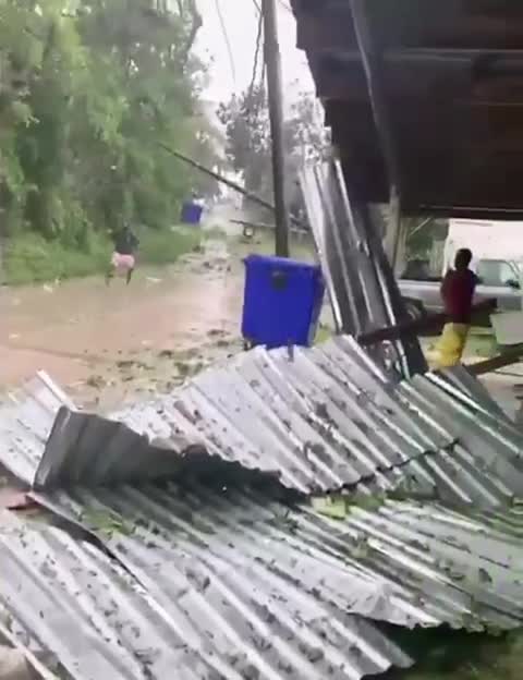 Videos registran el devastador paso del huracán Iota por la isla de San Andrés 3