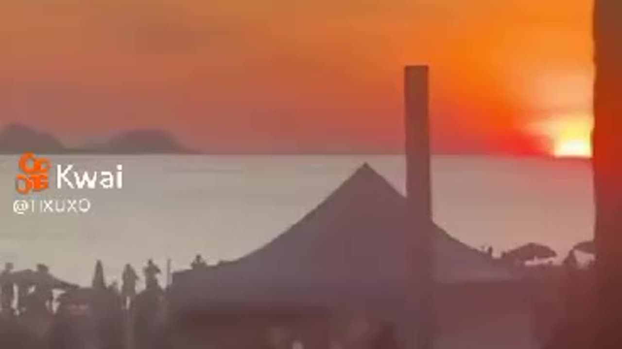 UFO SIGHTED AT IPANEMA BEACH RIO DE JANEIRO (BRAZIL)