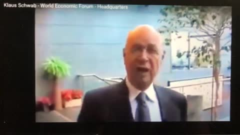 Klaus Schwab erzählt stolz wen er alles "am Sack" hat..