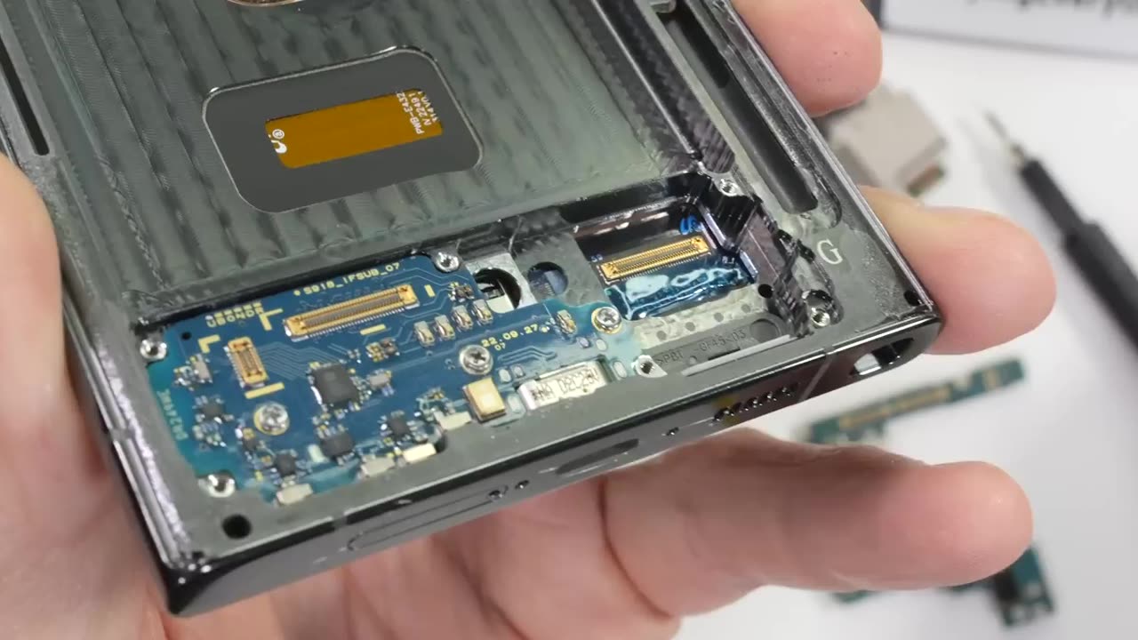 I waited 8 years for this Galaxy S23 Ultra Teardown...