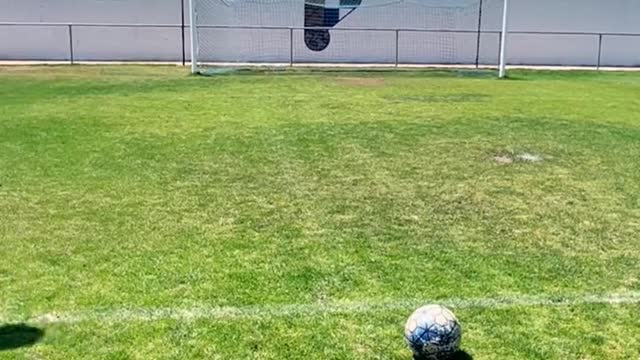 -Crossbar challenge football soccer paellero