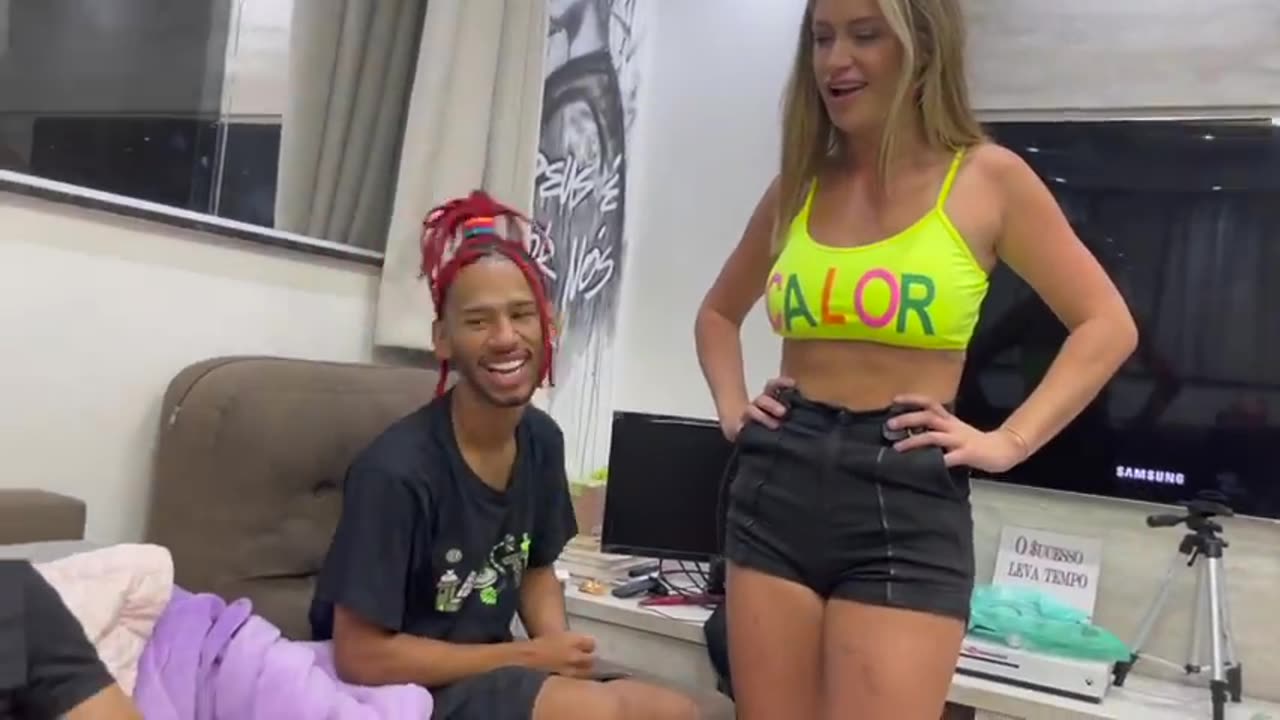 ESSE CARA É ENGRAÇADO