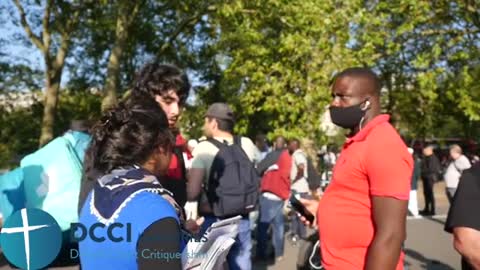 A muslim struggles to answer why he is a muslim! Speakers Corner.
