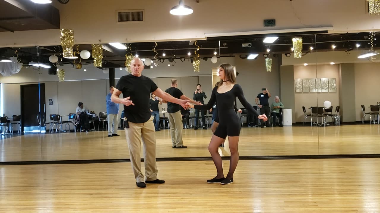 West Coast Swing @ Studio 22 with Wes Neese 20231230 150038