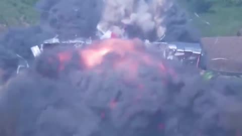 Incredible Military Breakthrough! 🚀 See This Weapon! 💣