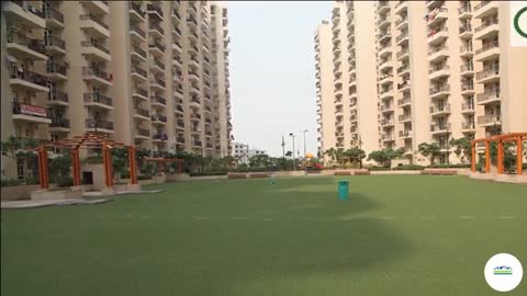 Ready to Move 2 BHK Gaur City 5th Avenue