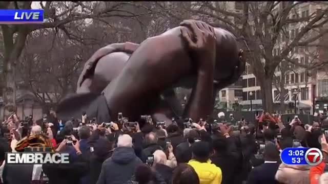 MLK Statue ‘The Embrace’ Revealed (WTF?!)