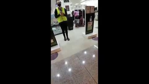 Australia | A Trip to the Mall in NSW