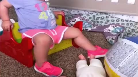 Funny and entertaining video babies