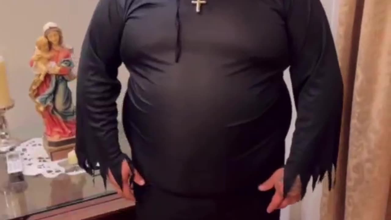 Who did this to him.🤣