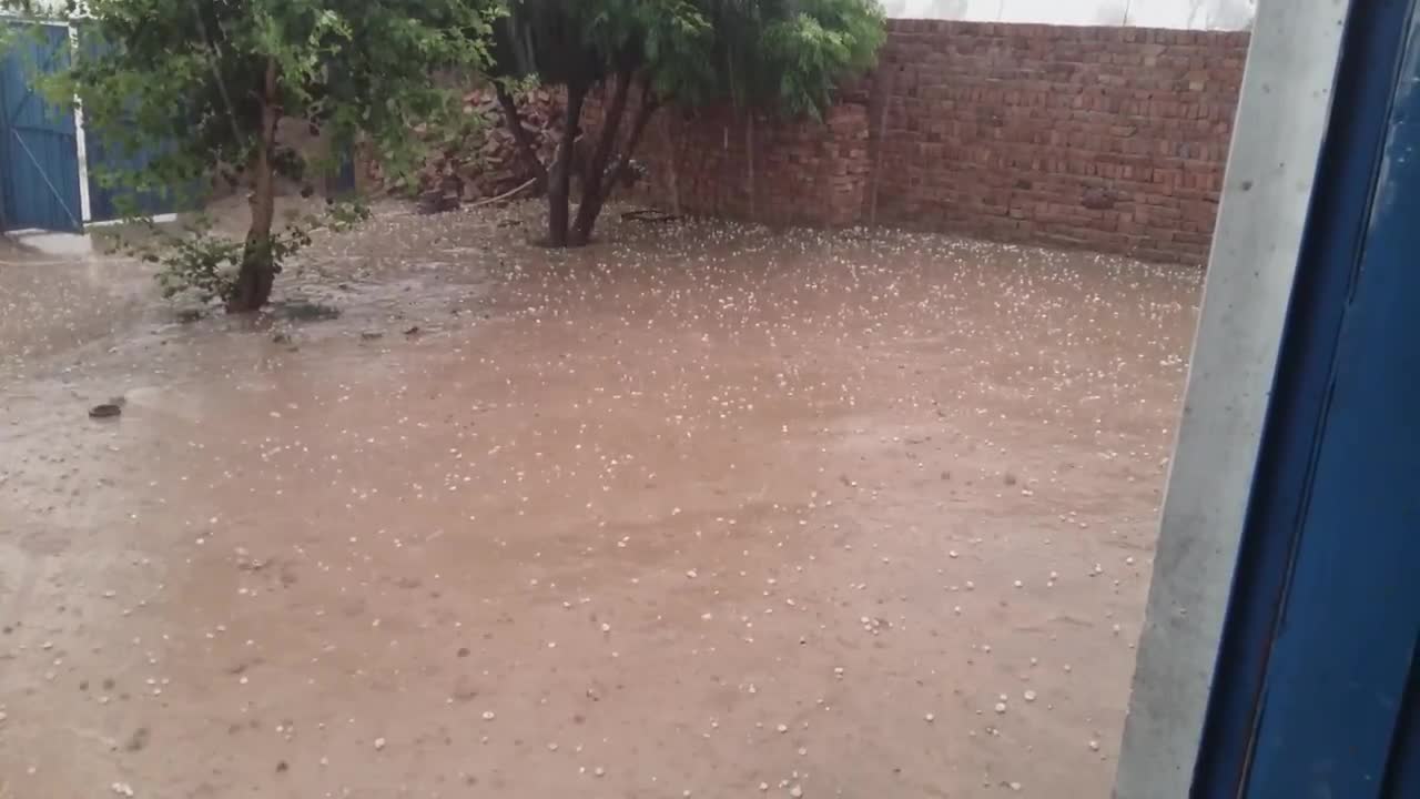 Snow with rain in pakistan