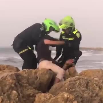 Video: extranjeras protagonizan fuerte pelea en playas de Marbella