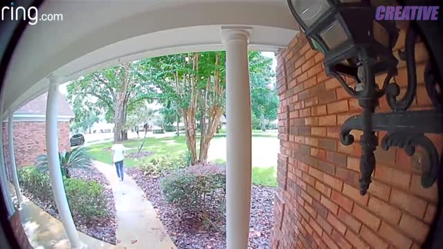 extreem funny and WEIRD THINGS CAUGHT ON SECURITY CAMERAS
