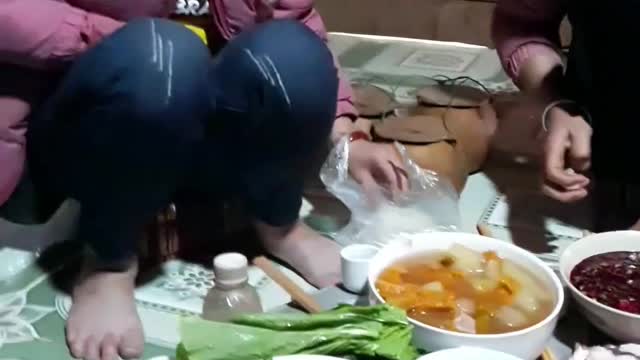 meal of beautiful sisters