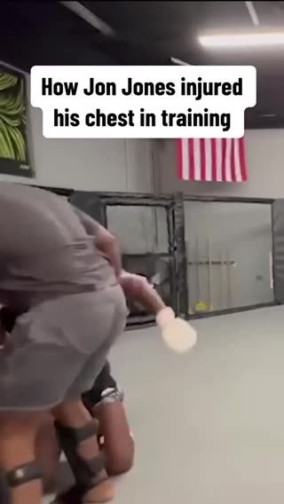 JON JONES PULLS OUT OF UFC 295 DUE 2 INJURY