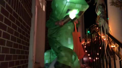 Minecraft Creeper Costume