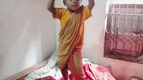 Small baby Dance