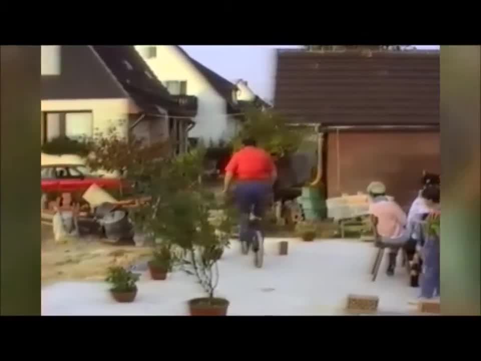 People doing stupid things caught on Camera