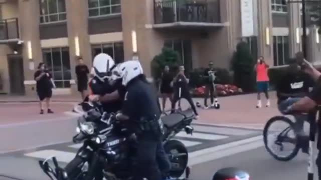 Police try stop biker and then see this video