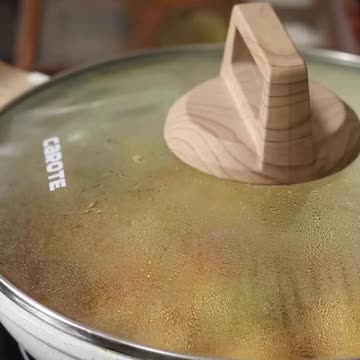 "Spice up Your Taste Buds with Delectable Paneer Bhurji Delight!"