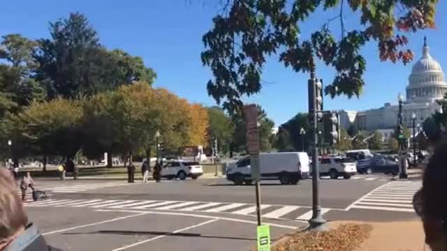 Bomb threat at the U.S. Department of Health & Human Services building close to the Capitol