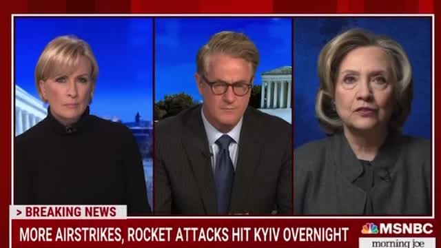 🚨Hillary Clinton hat live im TV zu Cyberangriffe aufgerufen.