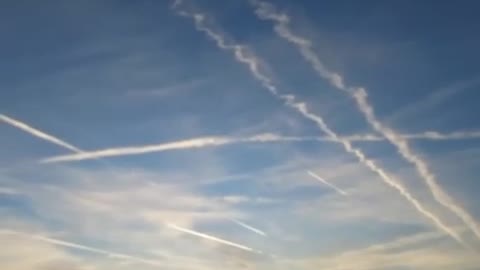 chemtrail im Oktober im Süddeutsch. österr. Raum