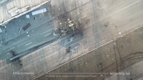 Russian Tank Smashed in Mariupol