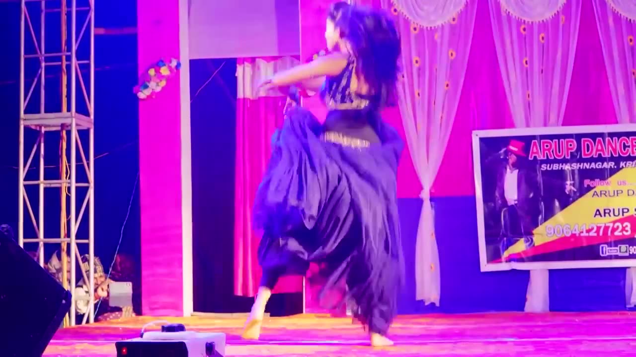Dancing Dj