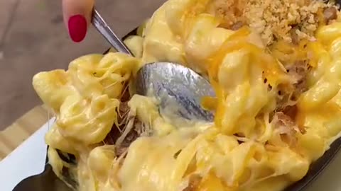 The PULLED PORK MAC & CHEESE