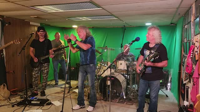 Motor Eyes "Let It Go"