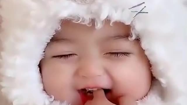 Cute 😍 baby 👶