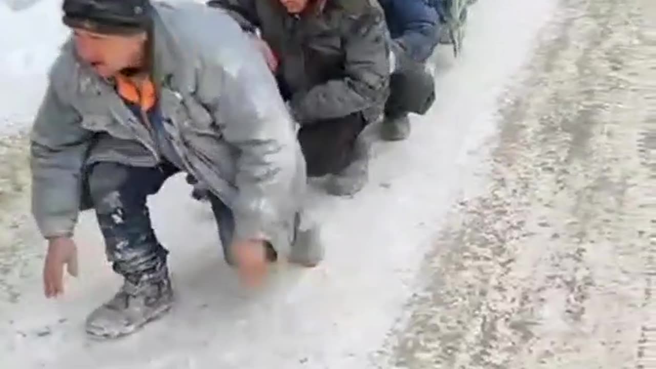 Russian Police Humiliate Migrant Construction Workers