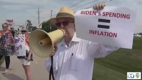 Trump Supporters Rally Outside McHenry County College in Crystal Lake