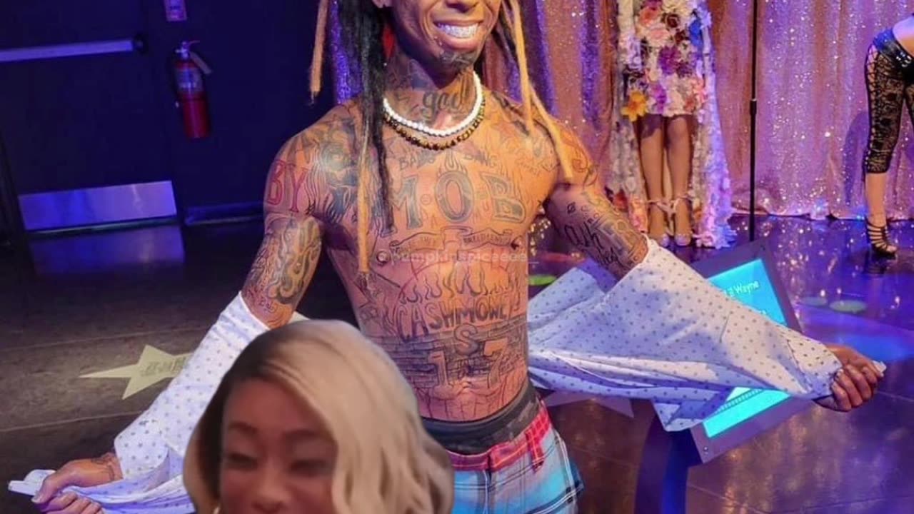 Lil Wayne wax figure at Hollywood Wax Museum IKYFL!!🤣🤣