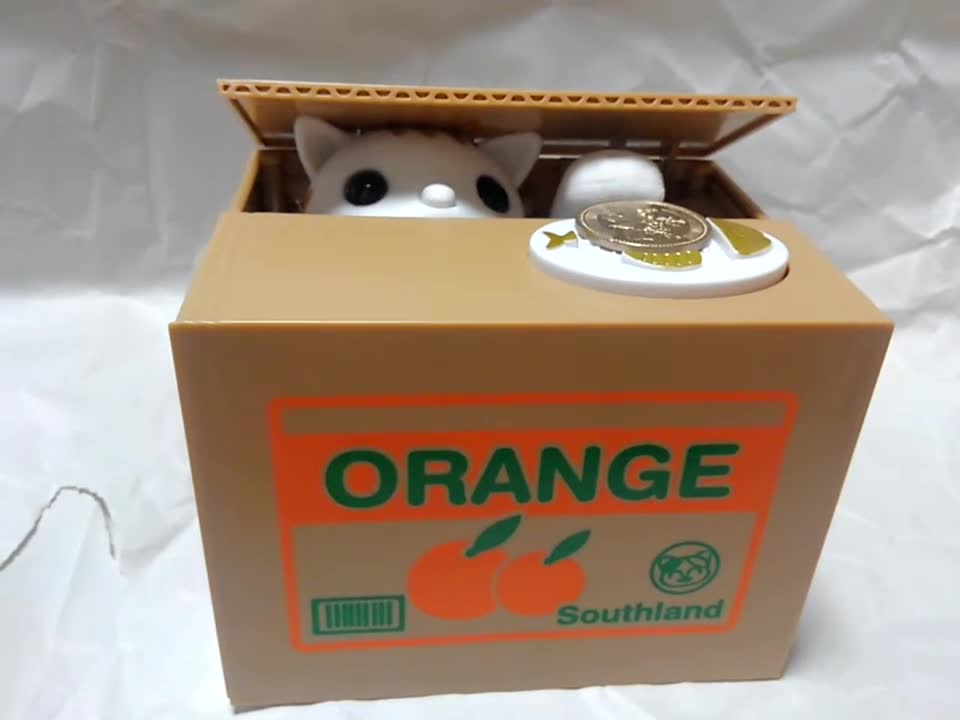 Cute cat piggy bank