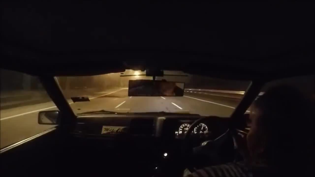 Toyota Sprinter Trueno (AE86 Hachiroku) onboard.