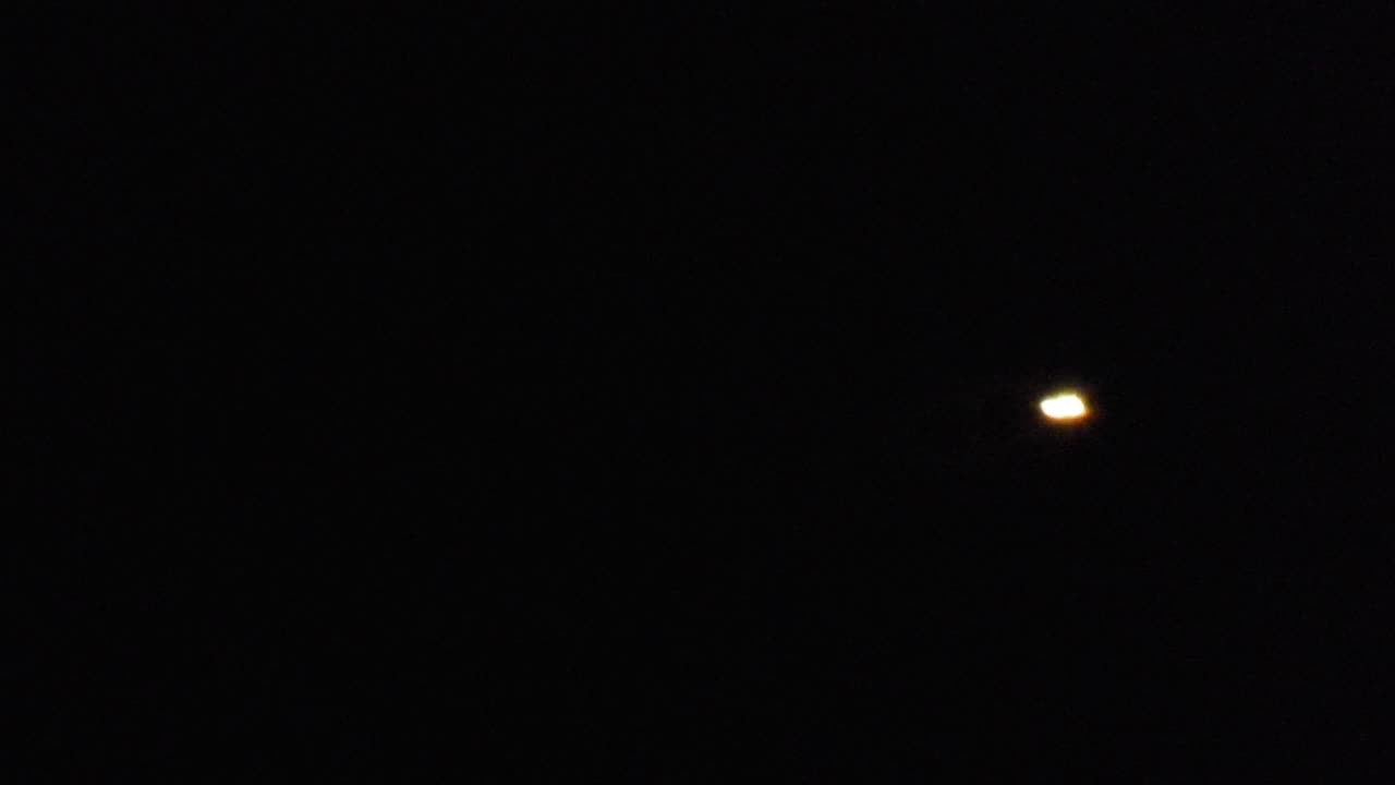 Today July 4, 2021 I saw a strange light in the sky.